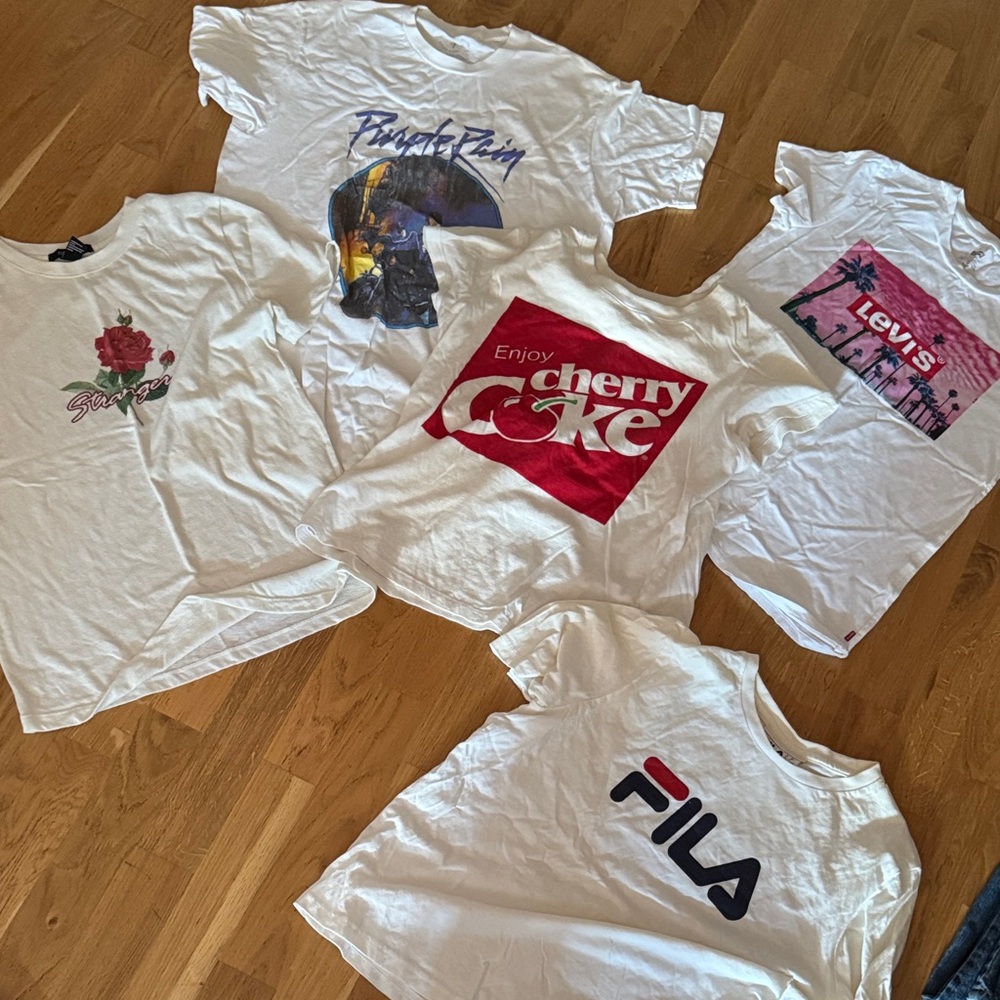 Bunch of graphic t shirts